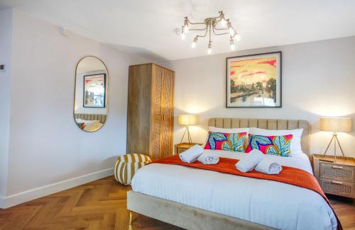 Cambridge Apartment | Very best location - Large Luxury Studio by river and City Centre