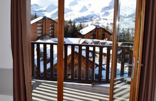 La Joue du Loup Apartment | VERY BRIGHT APARTMENT, AT THE FOOT OF THE SLOPES AND IN THE CENTER OF THE STATION