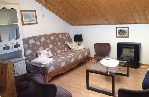 La Joue du Loup Apartment | VERY BRIGHT APARTMENT, AT THE FOOT OF THE SLOPES AND IN THE CENTER OF THE STATION