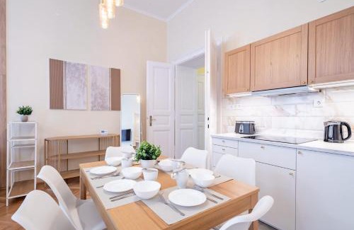 Belso-Ferencvaros Apartment | Very Central - Comfy - NEW