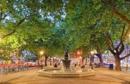 Churchill House | Very Central London- luxurious Town house. Air con