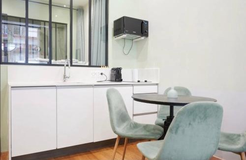 Quartier de Rochechouart Apartment | VERY CHARMING AND COSY FLAT, center of Paris