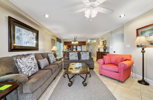 Ocean Drive Condo | VERY CLEAN 3BR/3BA OCEANFRONT CONDO