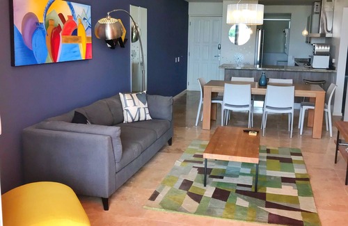 Alto Vista Apartment | Very close to Eagle Beach. 3 bed/2 bath apartment on the second floor with pool.