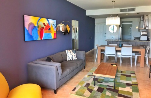 Alto Vista Apartment | Very close to Eagle Beach. 3 bed/2 bath apartment on the second floor with pool.