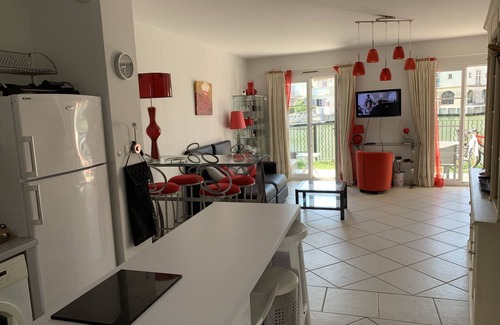 Aigues-Mortes House | Very close to the medieval city of Aigues-Mortes, marina, with swimming pool