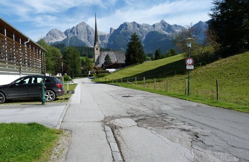 Maria Alm am Steinernen Meer Apartment | 'Very Comfortable Apartment, Ideally Located in Maria Alm.' Hochkönig Card incl.