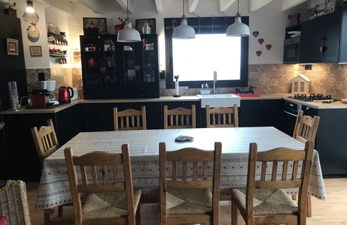 Les Angles House | Very comfortable family home with exceptional views 10 holidaymakers