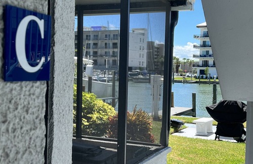 Madeira Beach Condo | Very Comfortable, Couples Retreat, Waterfront &1 Block to Beach wKing Sleep# Bed