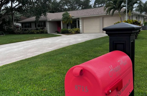 Hobe Sound House | Very Nice 3 Br And 3 Bath Florida Home 1 1/2 Mile From Jupiter Island Beach