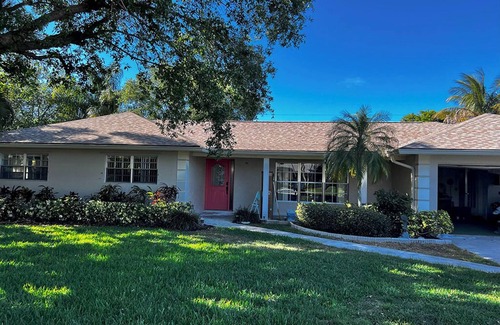 Hobe Sound House | Very Nice 3 Br And 3 Bath Florida Home 1 1/2 Mile From Jupiter Island Beach