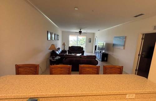 Biggar Condo | Very Nice and Large 1500+square Ft Riverwalk Condo Top Floor