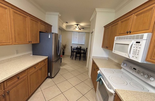Biggar Condo | Very Nice and Large 1500+square Ft Riverwalk Condo Top Floor
