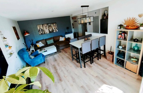 Six-Fours-les-Plages Apartment | VERY NICE T3 5MN ON FOOTS FROM THE BEACHES
