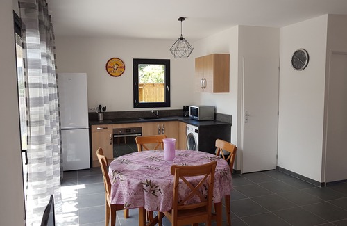 Vallon-Pont-d'Arc Cottage | VERY NICE GITE 4 PEOPLE CENTER VALLON PONT D'ARC