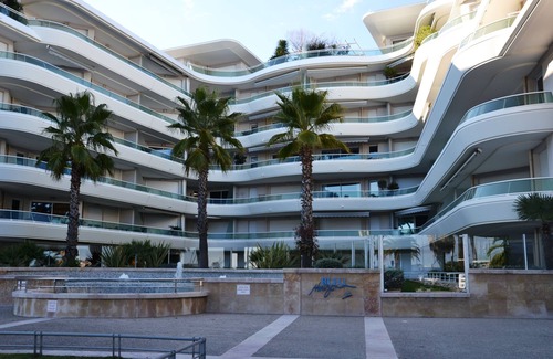 Frejus Plage Apartment | VERY NICE T2 IN LUXURY RESIDENCE FREJUS PLAGE