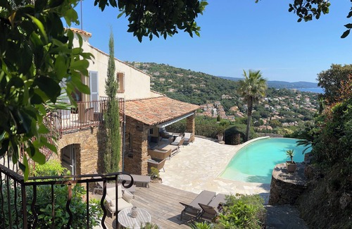Cavalaire-sur-Mer Villa | Very nice villa with infinity pool, sea view, harbor, Cavalaire
