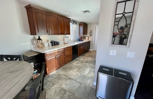 Chandler House | Very own Arizona retreat with private pool and putting green. Sleeps six