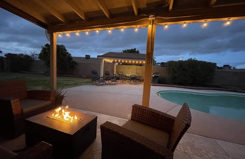 Chandler House | Very own Arizona retreat with private pool and putting green. Sleeps six