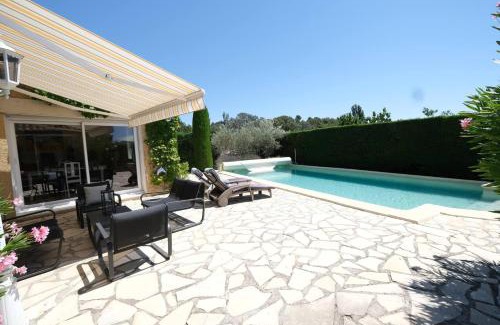 Gargas Villa | Very pleasant vacation rental with heated pool in the Luberon