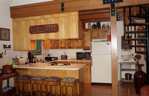Angel Fire Cabin | Very Private and secluded from other cabins Cool down in the summer Mountains !