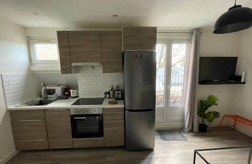 Saint-Ouen Apartment | Very quiet apartment fully equipped with terrace