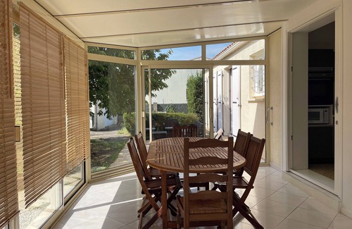 Villedoux House | Very quiet house with garden