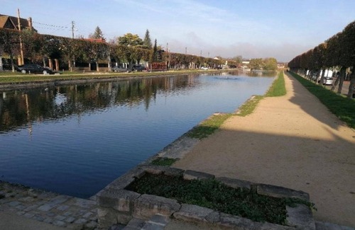 Vigneux-sur-Seine Apartment | Very quiet suburban area, near train station and airport, close to Paris