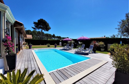 Andernos-les-Bains Villa | Very quiet villa, heated pool, Airc onditionned, 5mn from beaches, 5 bicycles .