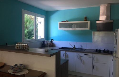 Roussas Villa | Very quiet villa in Provencal Drôme, private fenced swimming pool of 10 m