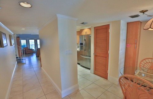 Historic Seaport Condo | Very Rare-The Galleon 3 King Bd, 3 Bath w/4th king bd in loft + sleeper sofa