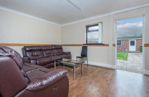 Slough House | Very spacious home close to central Slough
