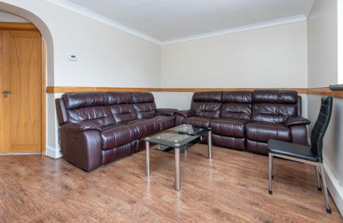 Slough House | Very spacious home close to central Slough