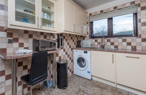 Slough House | Very spacious home close to central Slough