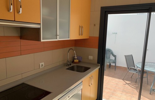 Conil de la Frontera House | Very well-equipped vacation home with several terraces, garden and sea view