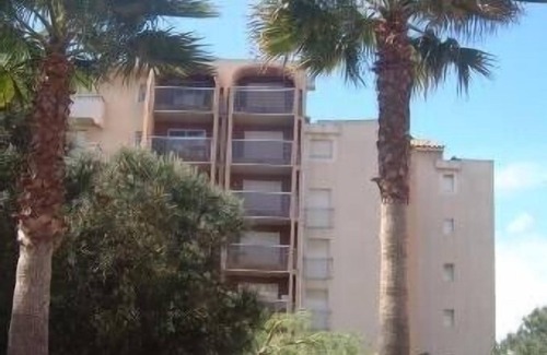 Frejus Port Apartment | Very well located apartment between the beach and the Port de Fregus