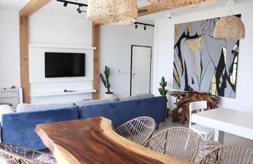 Dhermi House | Vesper Suites