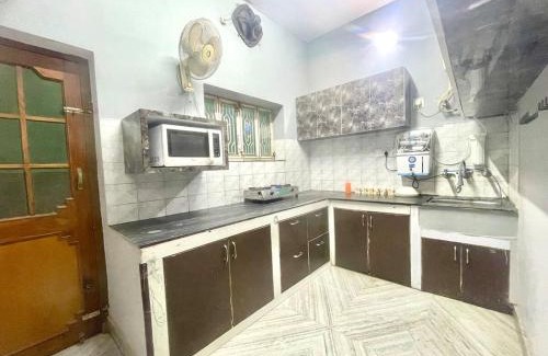 Malviya Nagar House | Vi Homes-A 4BHK HomeStay