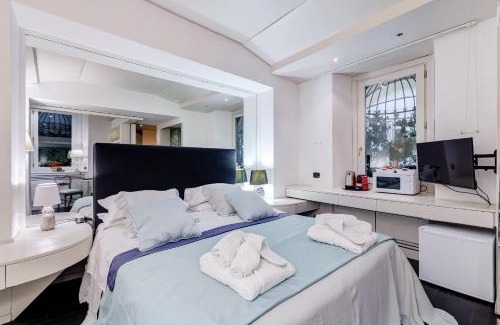 Rione IV Campo Marzio Apartment | Via Condotti Private Suite
