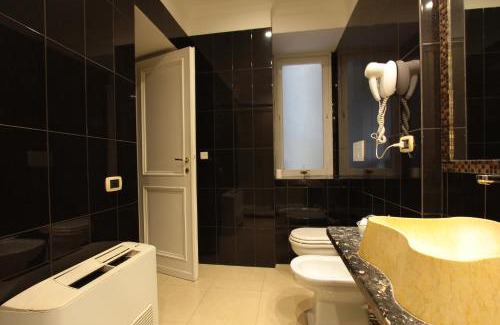 Rione XVI Ludovisi Apartment | VIA VENETO SUITE 104