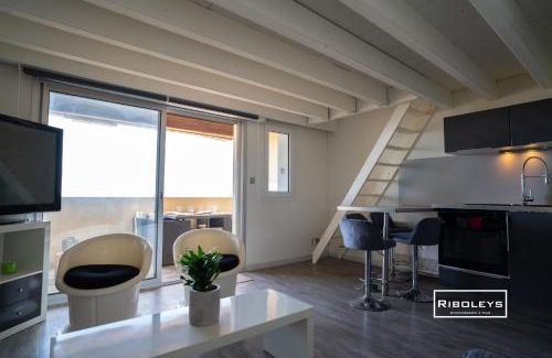 Vias Apartment | Vias-Plage - Appartement climatisé avec piscine face à la mer