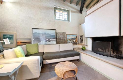 Iseo Apartment | Viasambuco