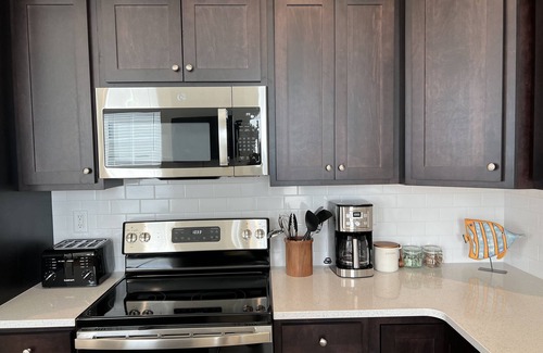 Northeast Virginia Beach House | ViBe District Retreat #2