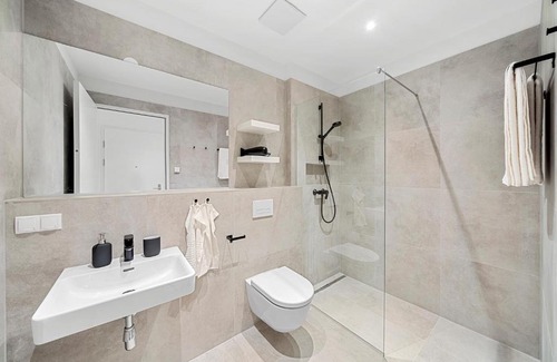 Althangrund Apartment | VibeStudio 301 - Central - AC - Licensed - Parking Nearby