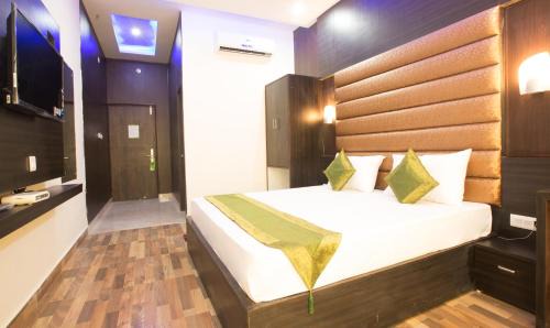 Mayapur Hotel | Vibhav Grand