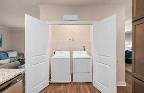 Triangle Apartment | Vibrant 2beds /2baths Casa