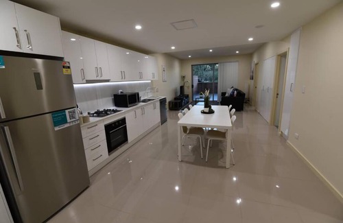 Bowden Apartment | Vibrant Bowden 101