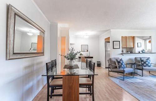 Downtown Seattle House | Vibrant Downtown, King Bed, Work Desk & Kitchen