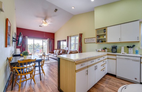 Branson Condo | Vibrant Holiday Hills Resort Condo w/Balcony