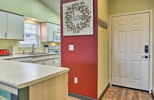 Branson Condo | Vibrant Holiday Hills Resort Condo w/Balcony
